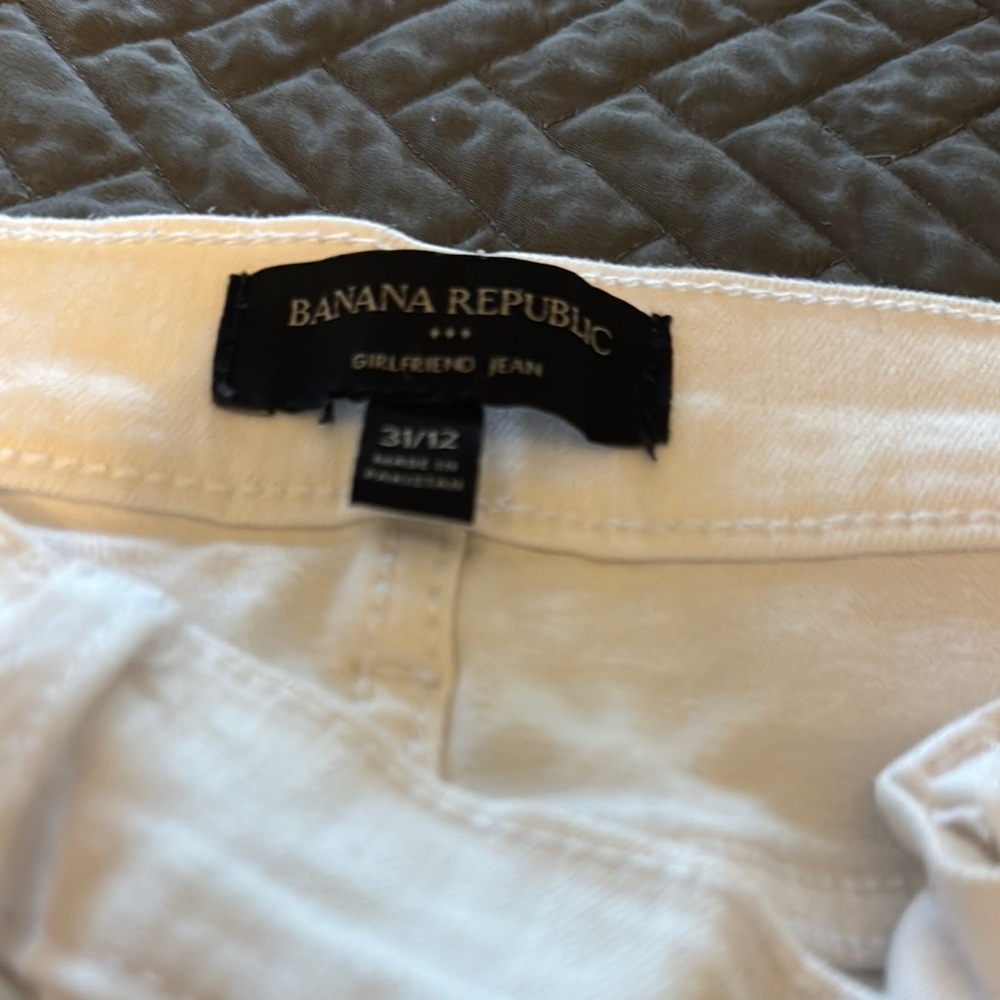 Banana Republic Classic White Girlfriend Jeans